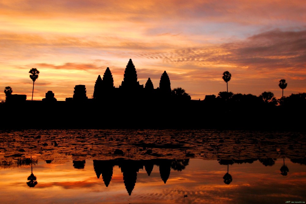 Angkor Wat in Cambodia2