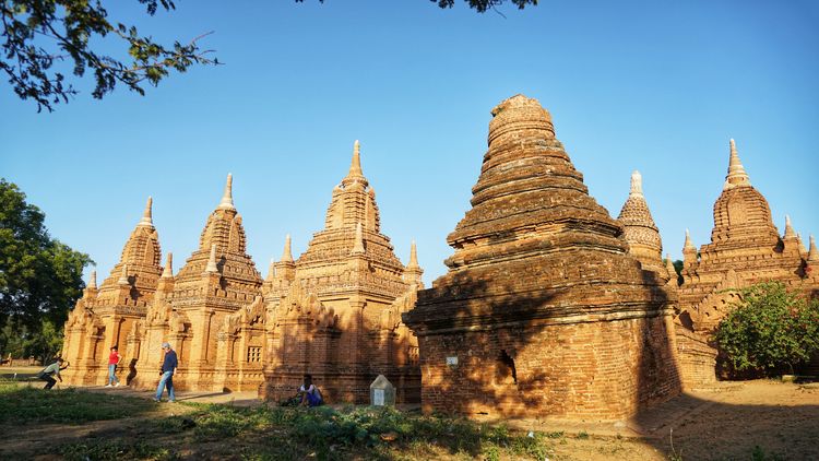 Balloons over Bagan Myanmar (3)