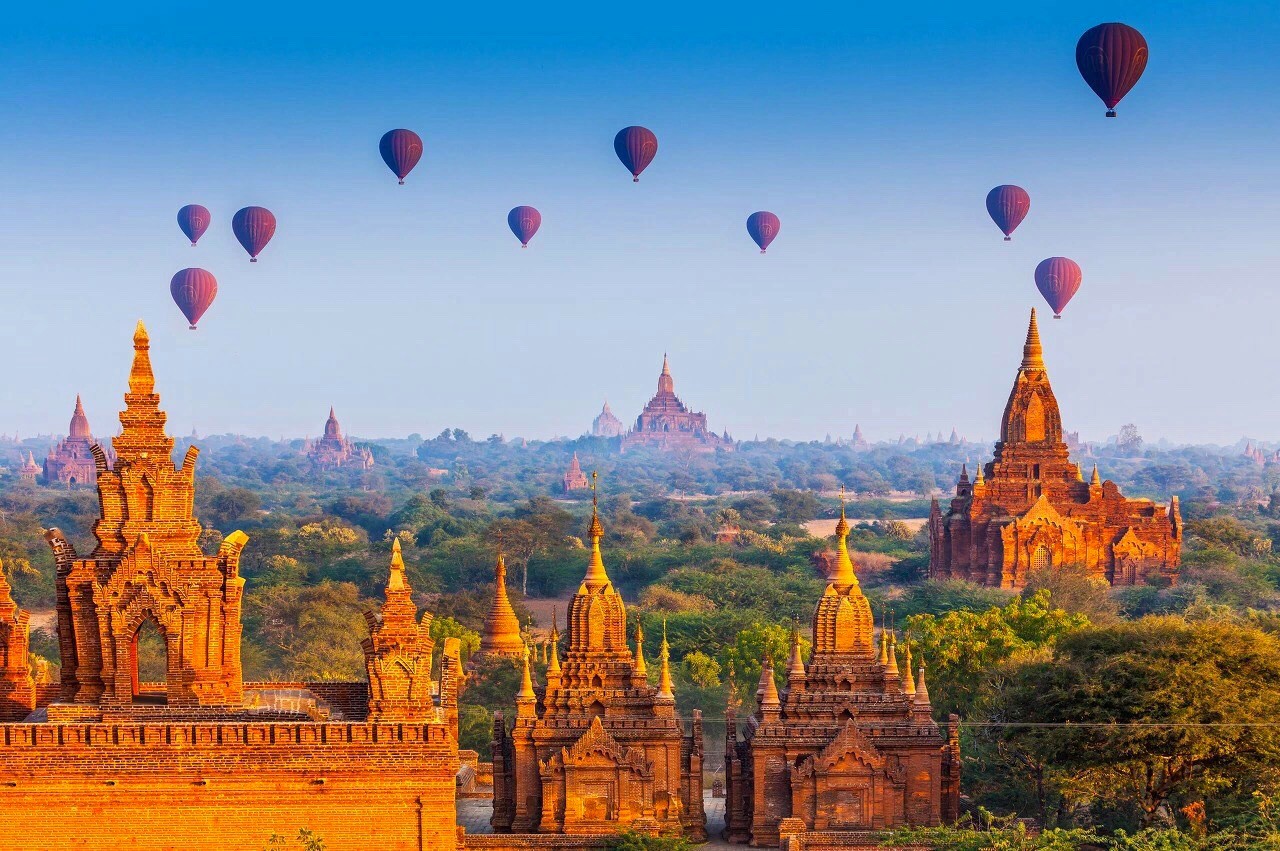 Balloons over Bagan Myanmar (7)