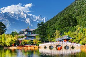 Black Dragon Pool in Lijiang (2)