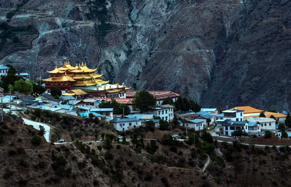 Dongzhulin Monastery in Deqin, Diqing