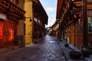 Dukezong Old Town in Shangri La, Diqing (10)