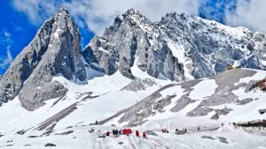 Glacier Park Cableway of Jade Dragon Snow Mountain in Lijiang (11)