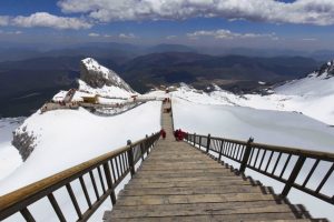 Glacier Park Cableway of Jade Dragon Snow Mountain in Lijiang (13)