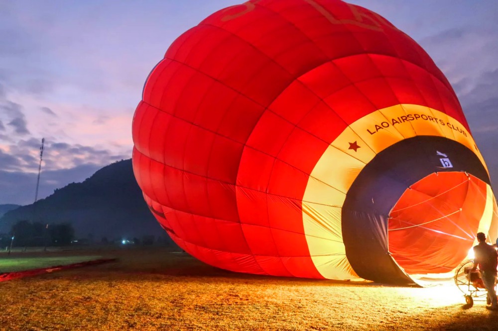 Hot Air Ballooning Vang Vieng, Laos (14)