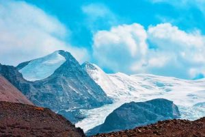 Karola Glacier in Tibet