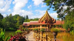 Manting Park in Jinghong, XishuangBanna (1)