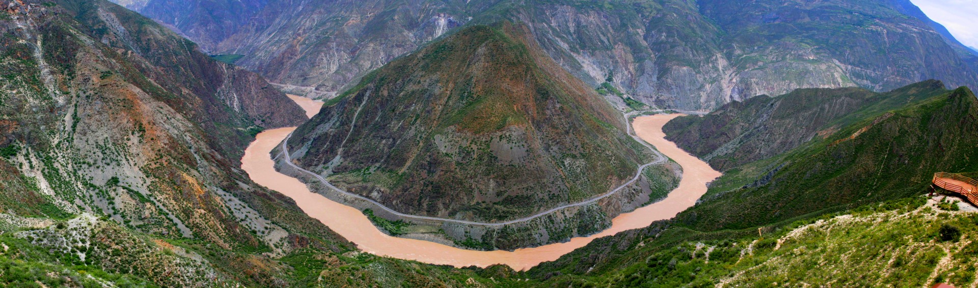 Moon Bend of Yangtze River in Deqin, Diqing001