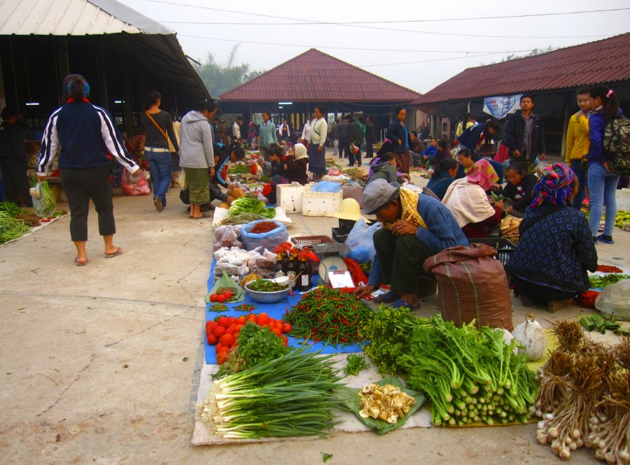 muang sing morning market