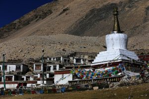 Rongbuk-Monastery-and-Mount-Everest-View-in-Tingri-County-Tibet-10