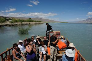 Yarlung-Tsangpo-River-in-Lhoka-01