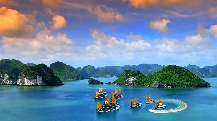 Ha Long Bay in Vietnam-11