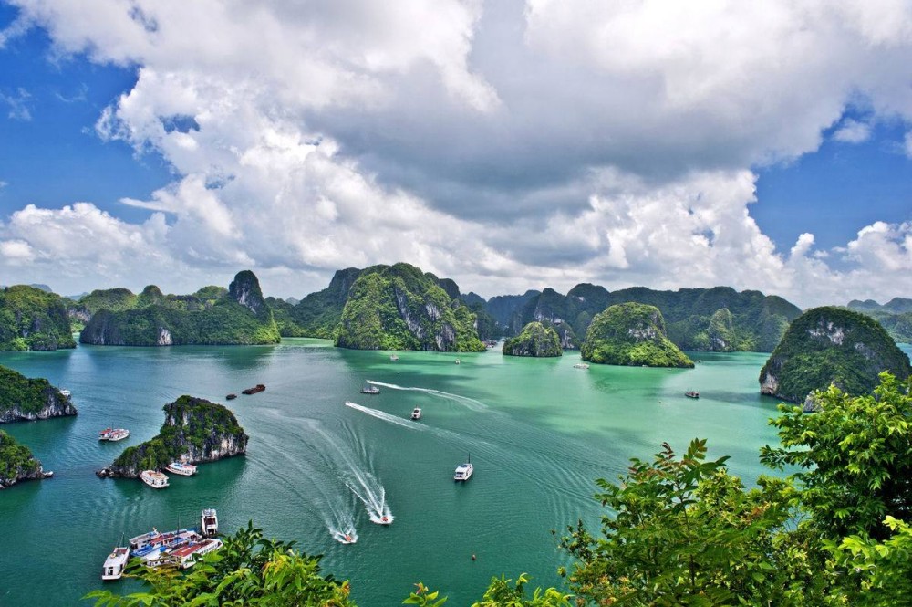 Halong Bay in Vietnam-1