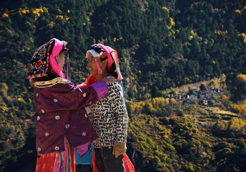 Jiaju-Tibetan-Village-in-Garze-16