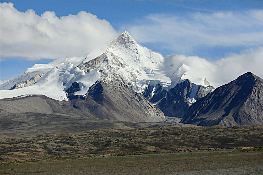 Shishapangma-Mountain-in-Nyalam-County-Shigatse-05