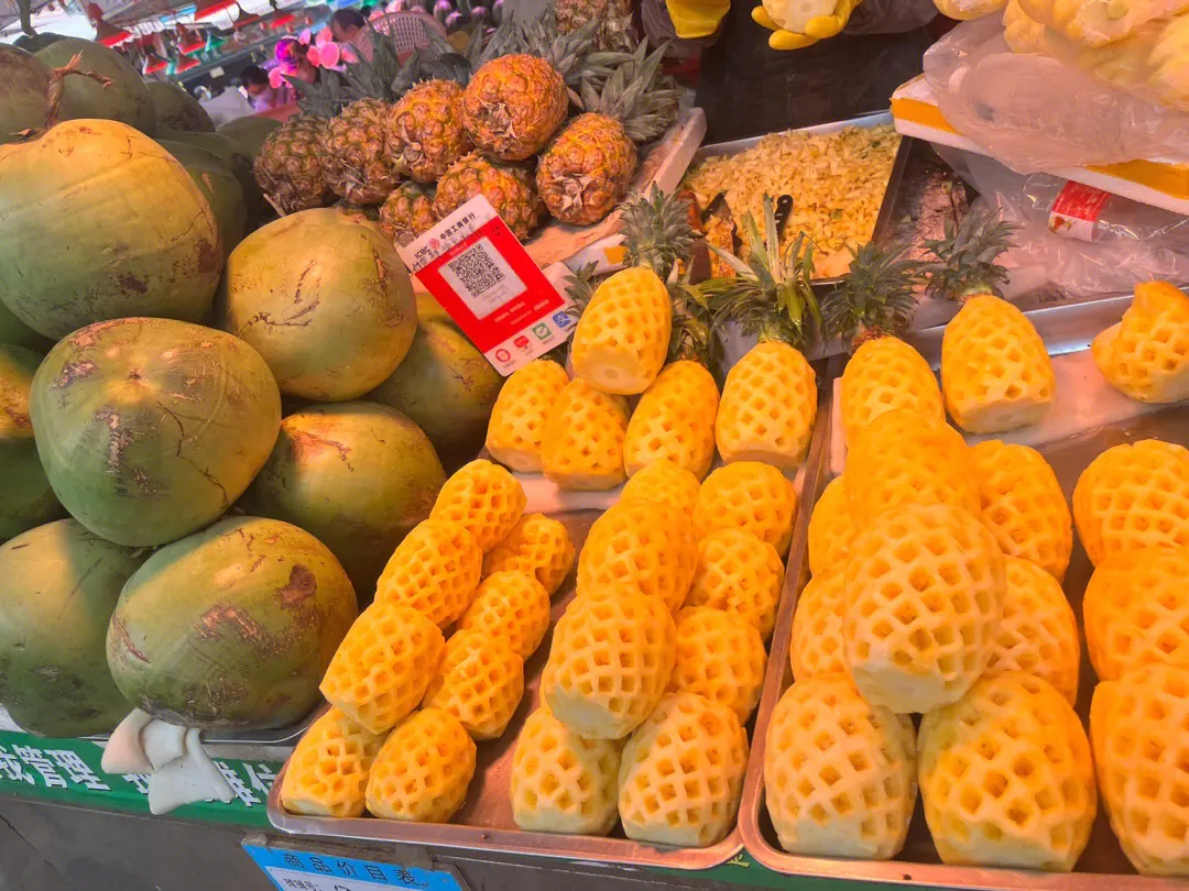 Zhuanxin Farmers' Market in Kunming (5)