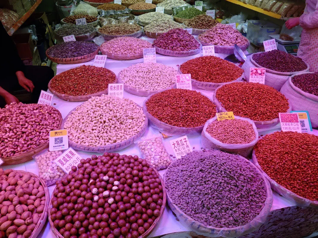 Zhuanxin Farmers' Market in Kunming (6)