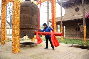 Bell-Tower-of-Xian-01