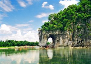 Elephant-Trunk-Hill-Xiangbishan-in-Guilin-01