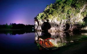 Elephant-Trunk-Hill-Xiangbishan-in-Guilin-08