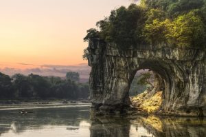 Elephant-Trunk-Hill-Xiangbishan-in-Guilin-09