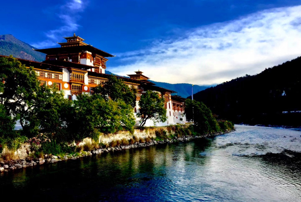 Tashichho Dzong in Thimphu, Bhutan (3)