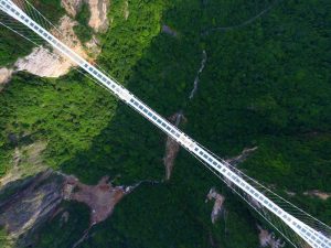 The-Glass-Bridge-in-Zhangjiajie-Grand-Canyon-11