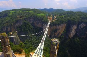 The-Glass-Bridge-in-Zhangjiajie-Grand-Canyon-14