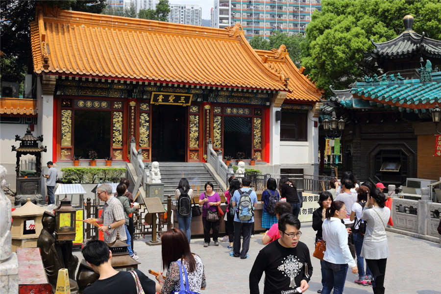 Wong-Tai-Sin-Temple-in-Hong-Kong-05