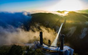 Zhangjiajie-Grand-Canyon-Glass-Bridge-01