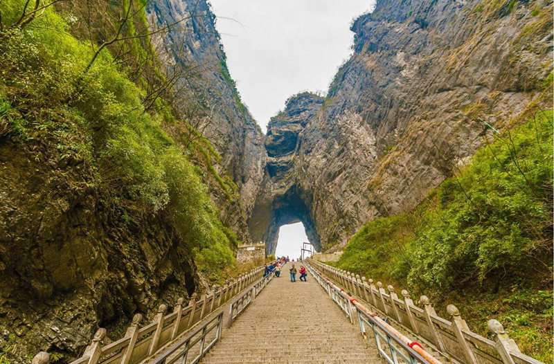 Zhangjiajie-Tianmen-Mountain-National-Forest-Park-12