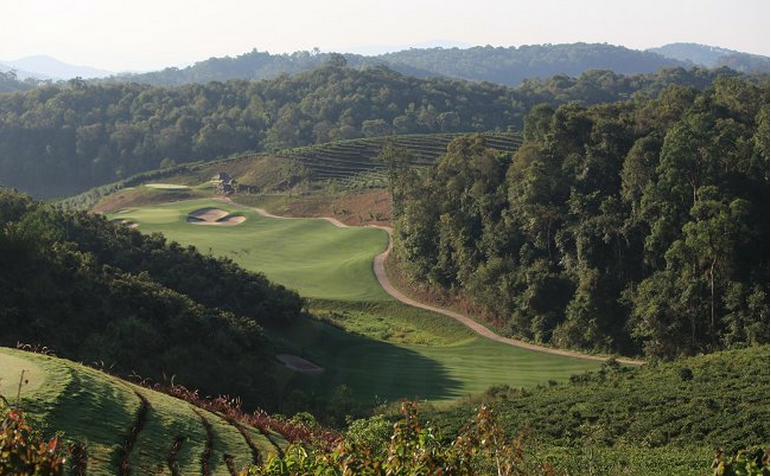 XishuangBanna-Wild-Elephant-Golf-Club-01