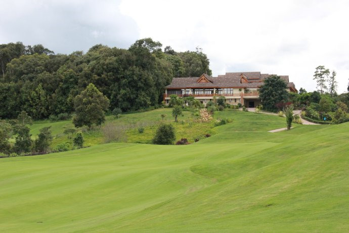 XishuangBanna-Wild-Elephant-Golf-Club-02