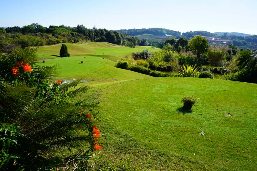 XishuangBanna Wild Elephant Golf Club in Yunnan (3)