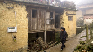 Azheke-Village-and-Mushroom-Houses-in-Yuanyang-Couty-Honghe-03