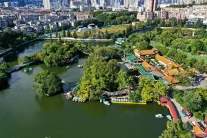 The Green Lake Park, Kunming (14)