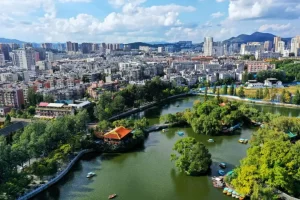 The Green Lake Park, Kunming (8)