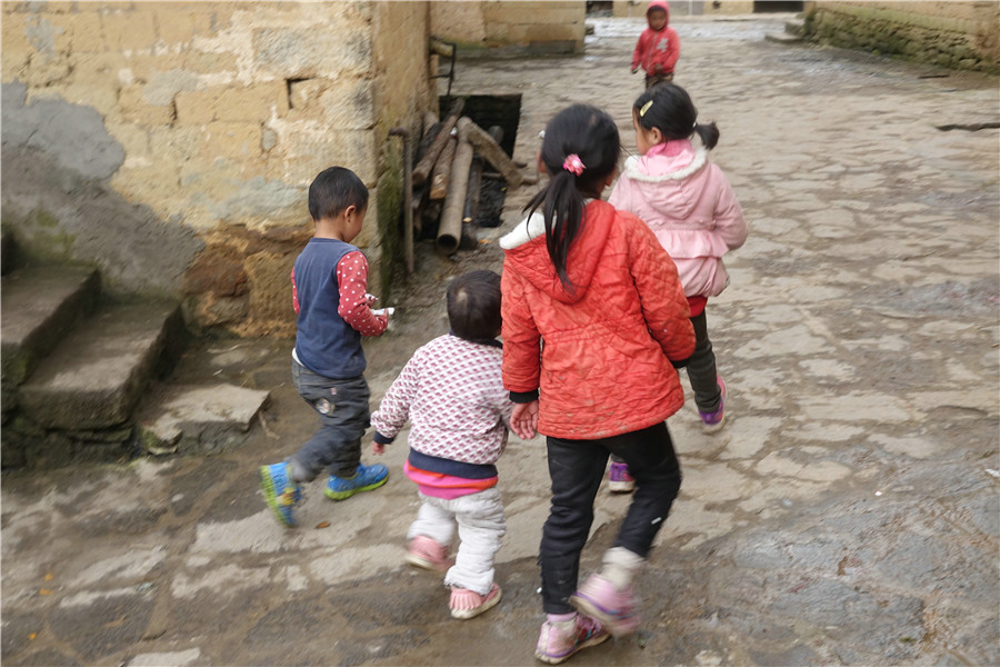 Travel-to-Azheke-Village-and-Azheke-Rice-Terraces-in-Yuanyang-County-13