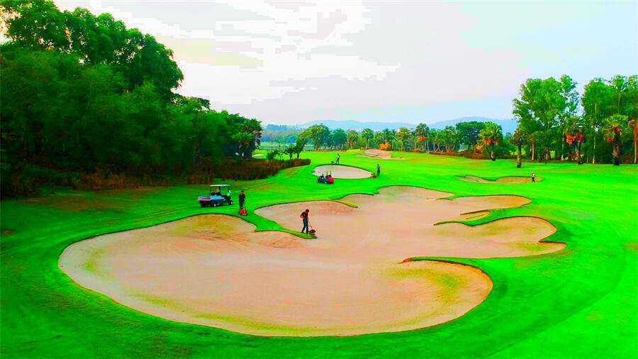 Amata Spring Country Club in Chon Buri, Thailand (14)