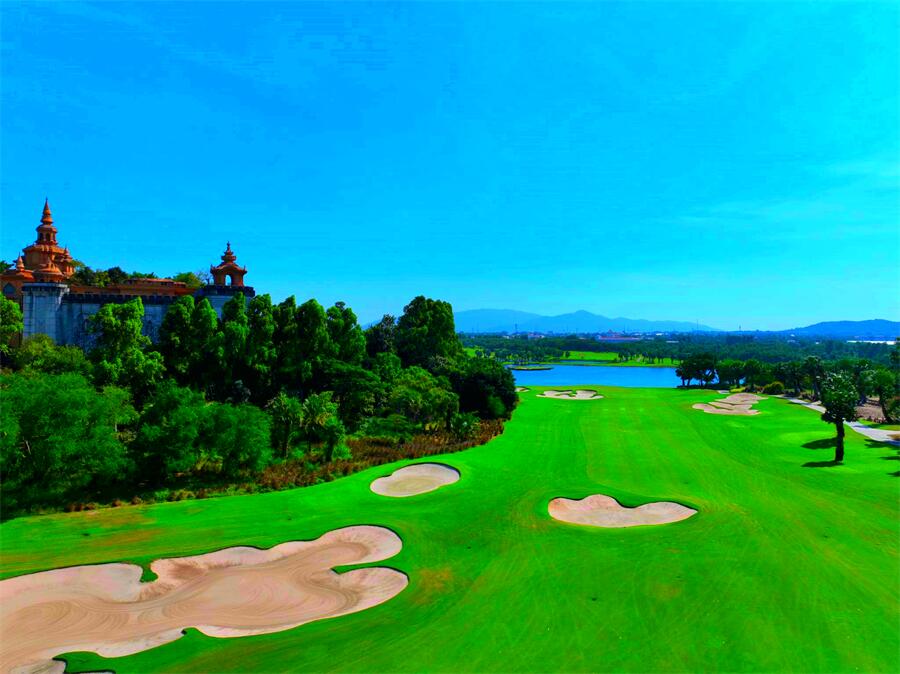 Amata Spring Country Club in Chon Buri, Thailand (16)