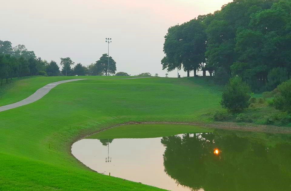 BRG Kings Island Golf Resort in Hanoi, Vietnam (6)