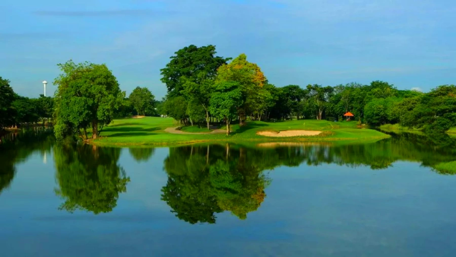 Bangsai Country Club in Nakhon Si Ayutthaya, Thailand (12)