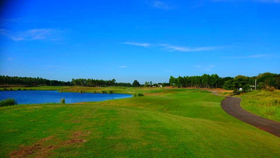 Bangsai Country Club in Nakhon Si Ayutthaya, Thailand (9)