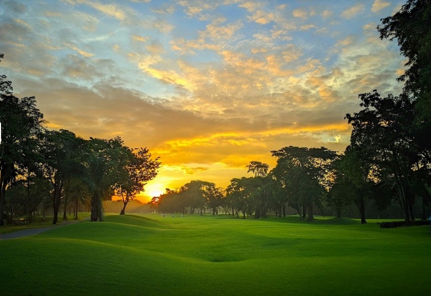 Dynasty Golf & Country Club in Nakhon Pathom, Thailand (18)