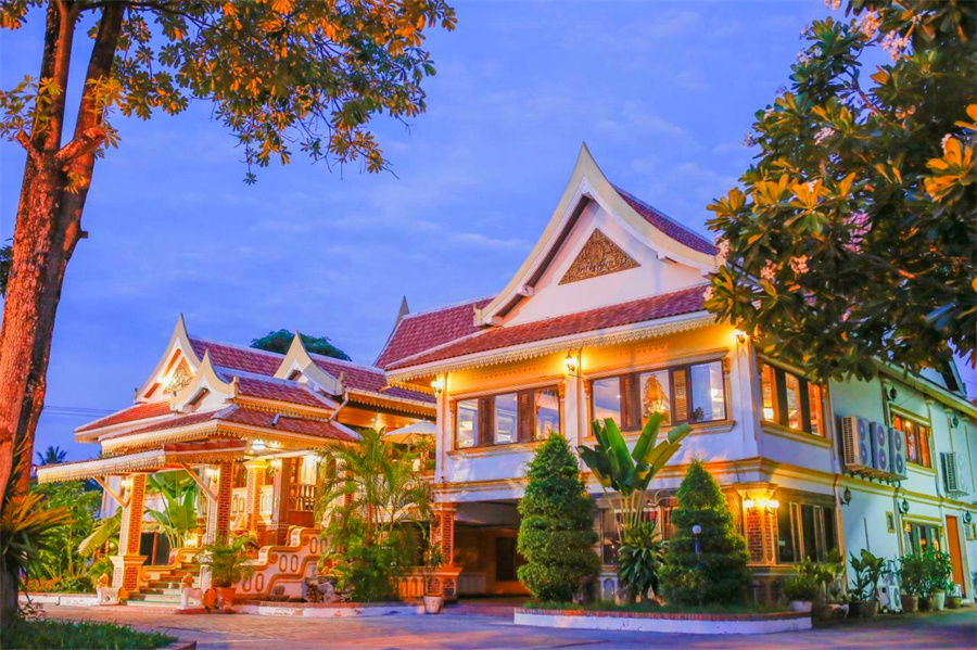 E-Outfitting Vangthong Hotel in Luang Prabang