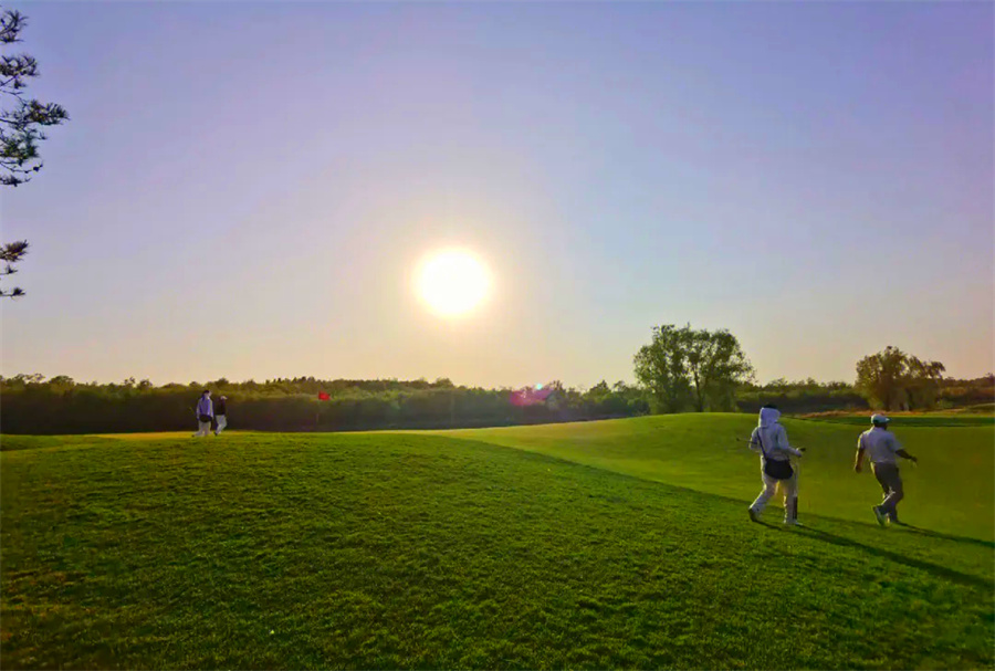 Evergrand Shadow Creek Golf Club in Beijing (8)