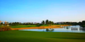 Jian Lake Blue Bay Golf Club in Lingshui, Hainan (14)