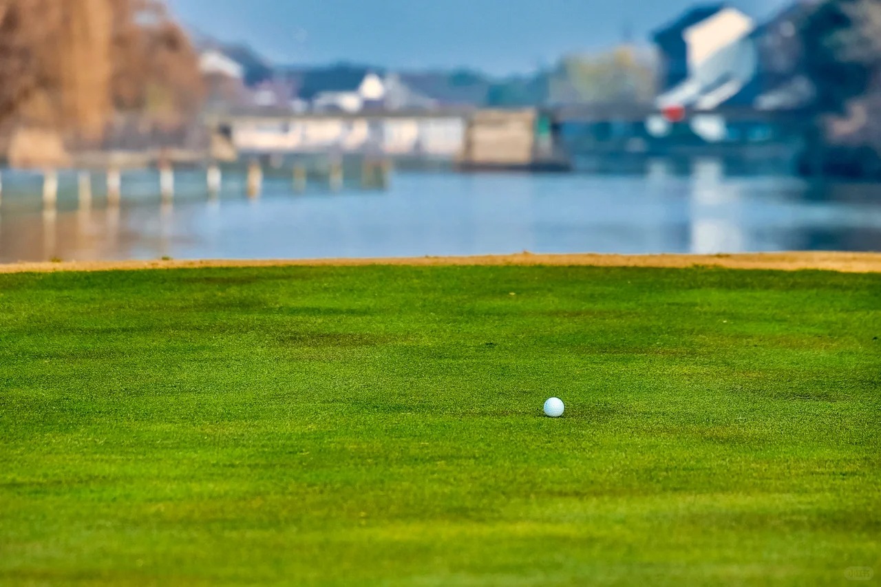 Jian Lake Golf Club in Shaoxing, Zhejiang (12)