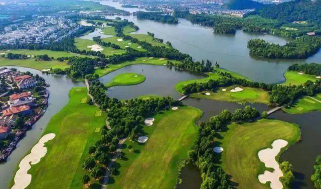 Jian Lake Golf Club in Shaoxing, Zhejiang (14)