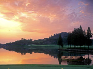 Jian Lake Golf Club in Shaoxing, Zhejiang (15)